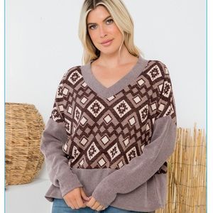 Brand New Without Tags Ces Femme V Neck Thin Sweater. Size small